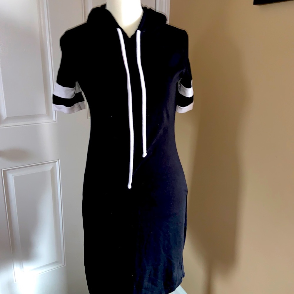 Hooded midi dress